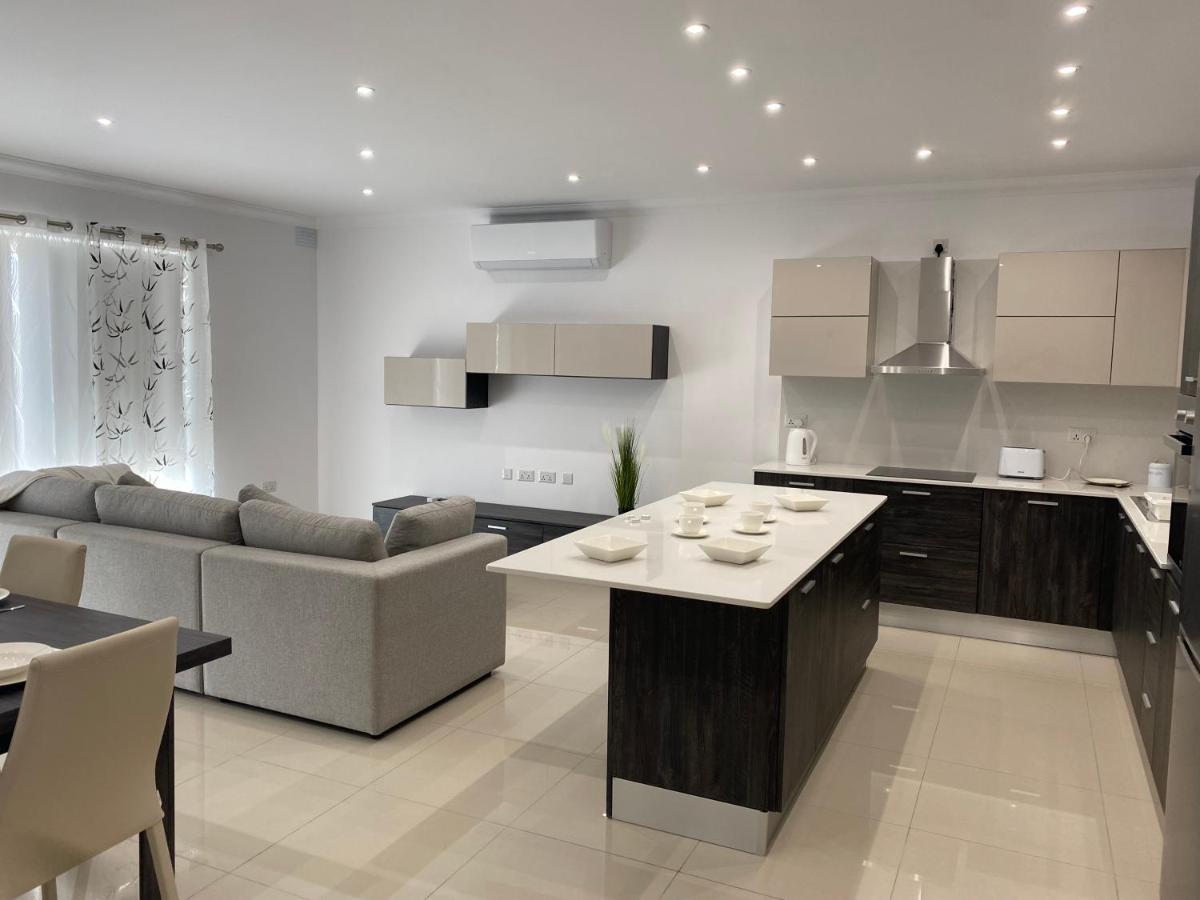 New 3 Bedroom Apartment Close To Airport Zurrieq エクステリア 写真