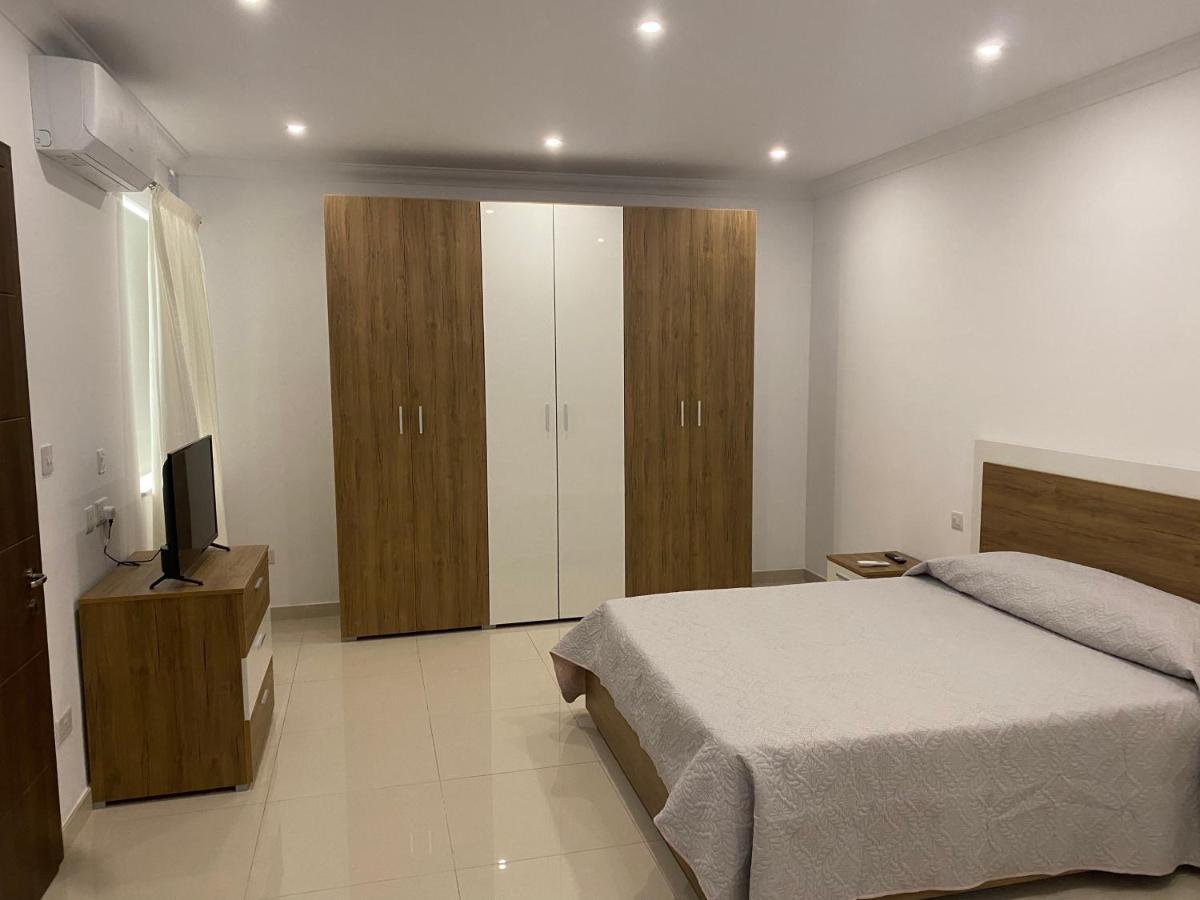 New 3 Bedroom Apartment Close To Airport Zurrieq エクステリア 写真